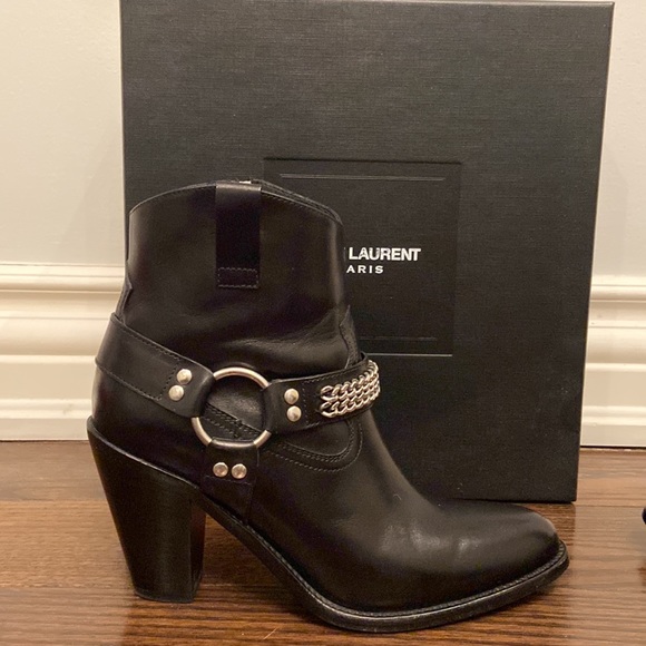 Saint Laurent Wyatt boots with chain - Picture 4 of 11